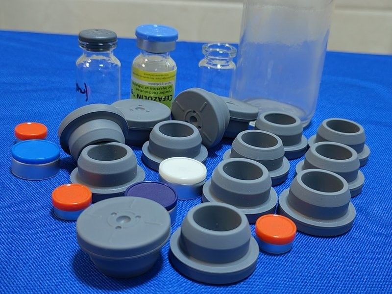 28 mm 32 mm Óxido de etileno Consumibles médicos esterilizados de goma butílica de bromo tapones para vial de inyección de vidrio