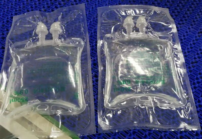 Bolsa de perfusión de solución salina de 100 ml 250 ml 500 ml Bolsa de perfusión de PVC Bolsa de perfusión médica desechable de presión IV Bolsa de perfusión no de PVC