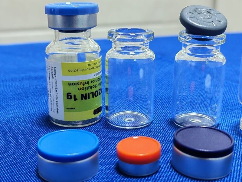 5 ml 7 ml 10 ml Vial de vidrio medicinal estéril transparente Cuello comprimido Vial de vidrio tubular para inyección